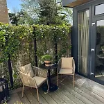 Appartamento 55, Near The